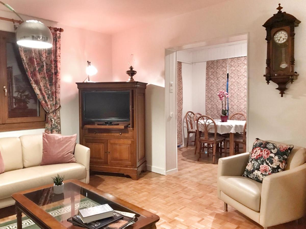 Lindo Lugar - Just A 7 Minute Walk From The Airport Bed & Breakfast Geneva Exterior photo